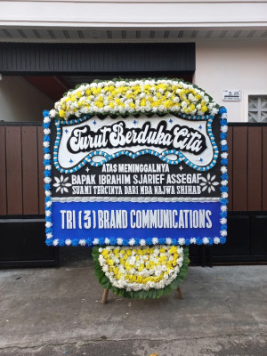 Papan Bunga Duka di Larangan Luwok